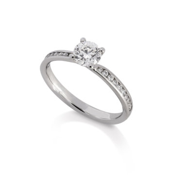 Image of a Forever Fattorinis Diamond Ring in platinum