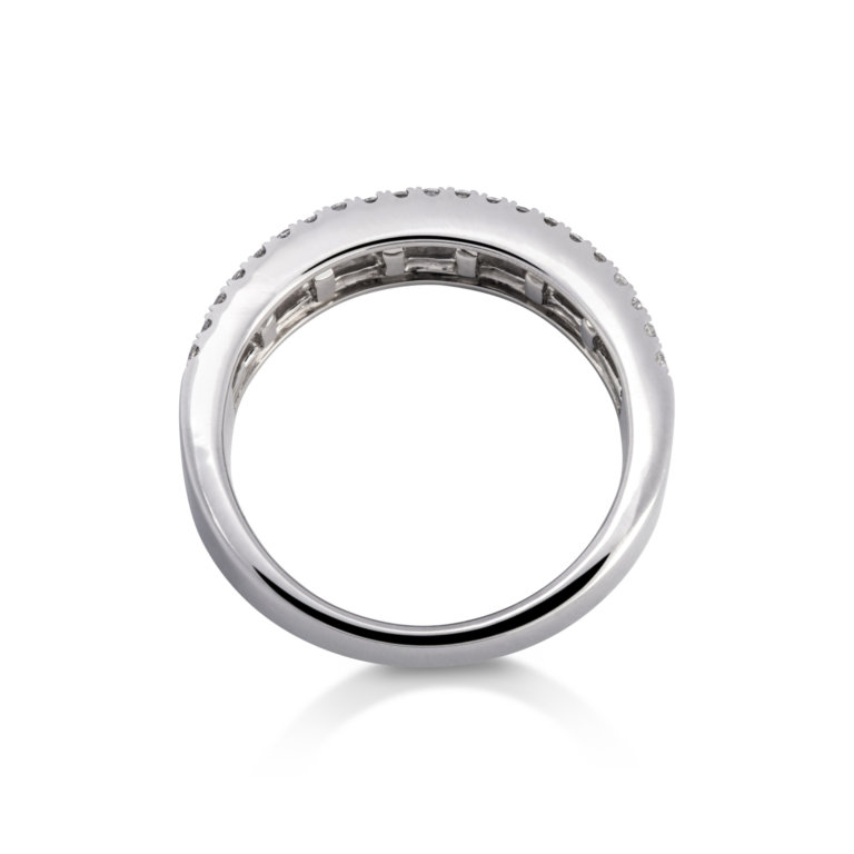 Image of a Baguette and Round Brilliant Total 1.00ct Diamond Three Row Ring in platinum
