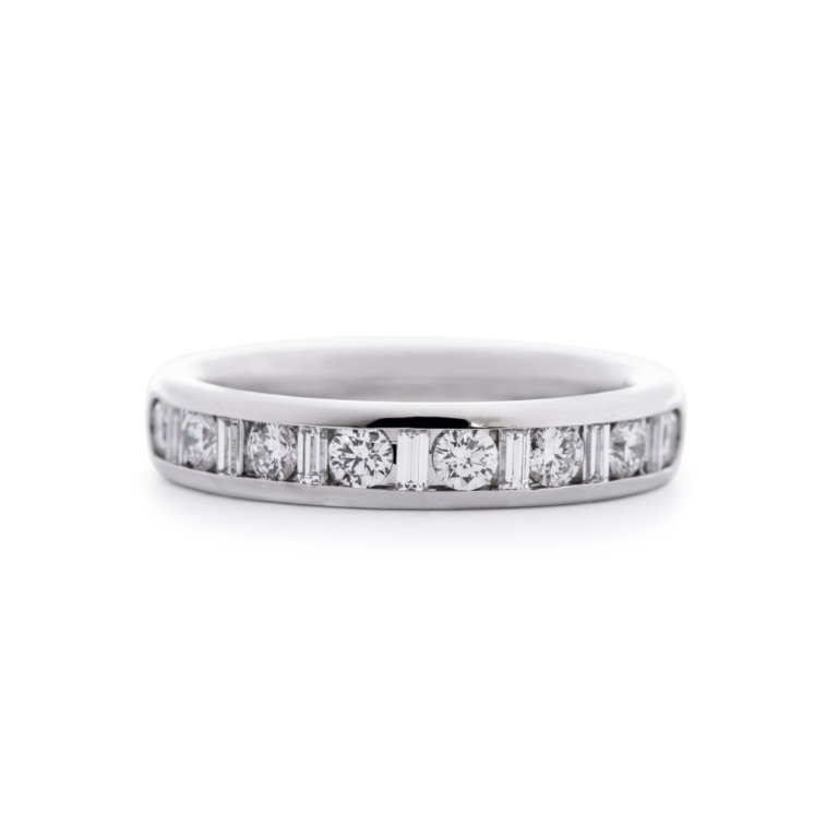 Baguette and Brilliant Cut Diamond 0.69ct Channel Set Wedding Band - Image 3