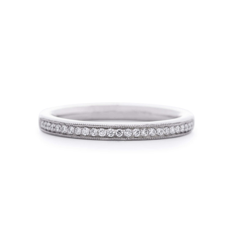 Brilliant Cut Diamond 0.13ct Milligrain Edge Wedding Band - Image 3