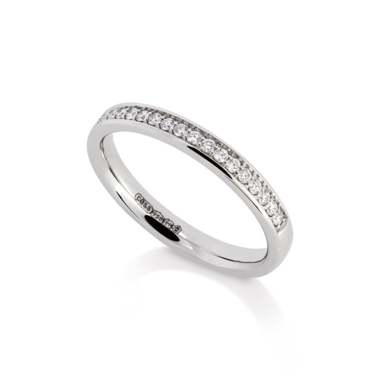 Image of a Brilliant Cut Diamond 0.22ct Grain Set Wedding Band in platinum