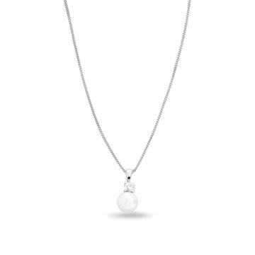 Image of a pearl pendant