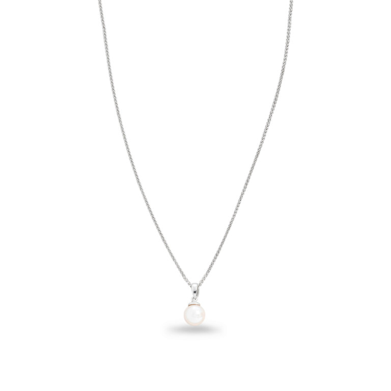 Image of a pearl pendant