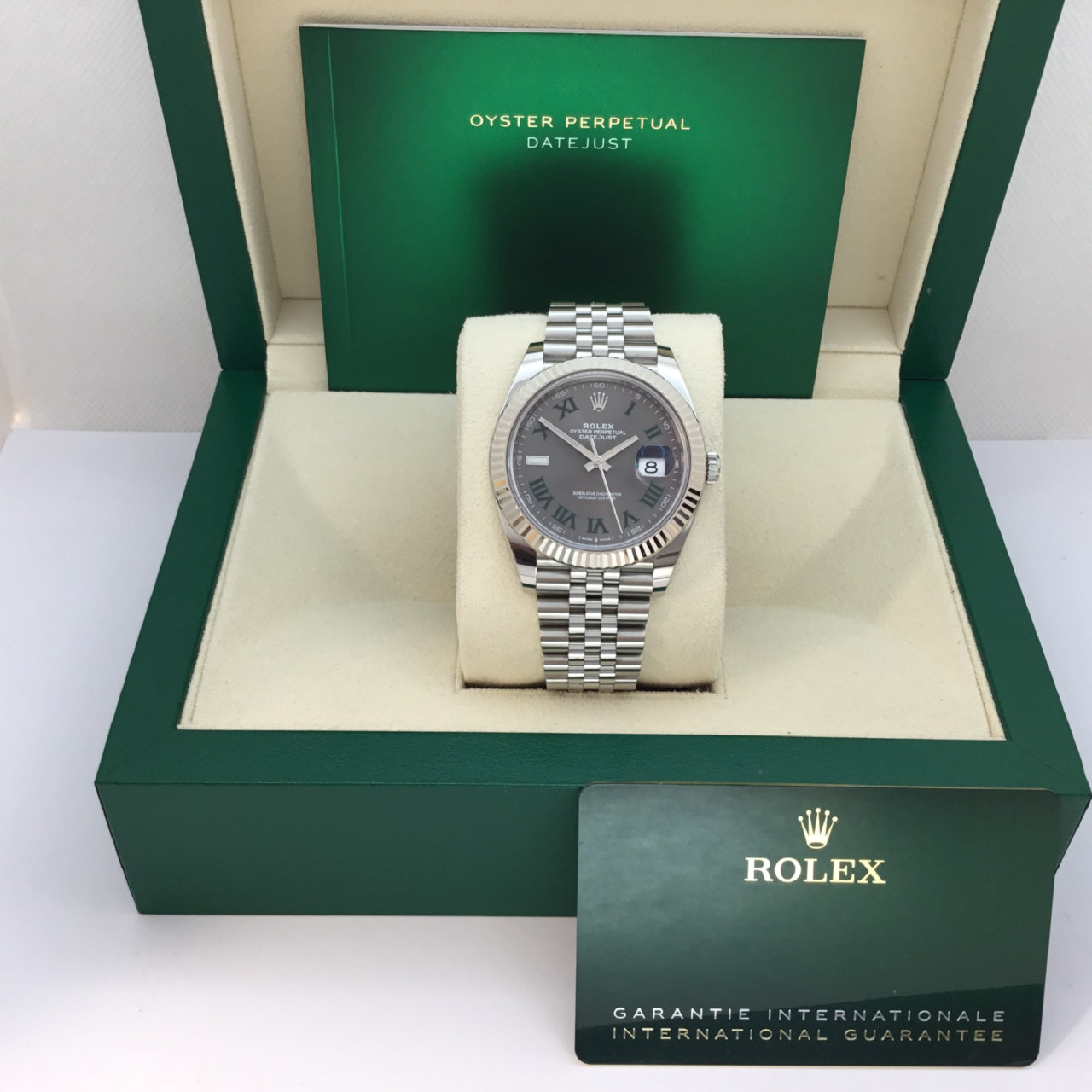 DATEJUST 41MM OYSTER PERPETUAL DATEJUST DIAMOND NUMERALS