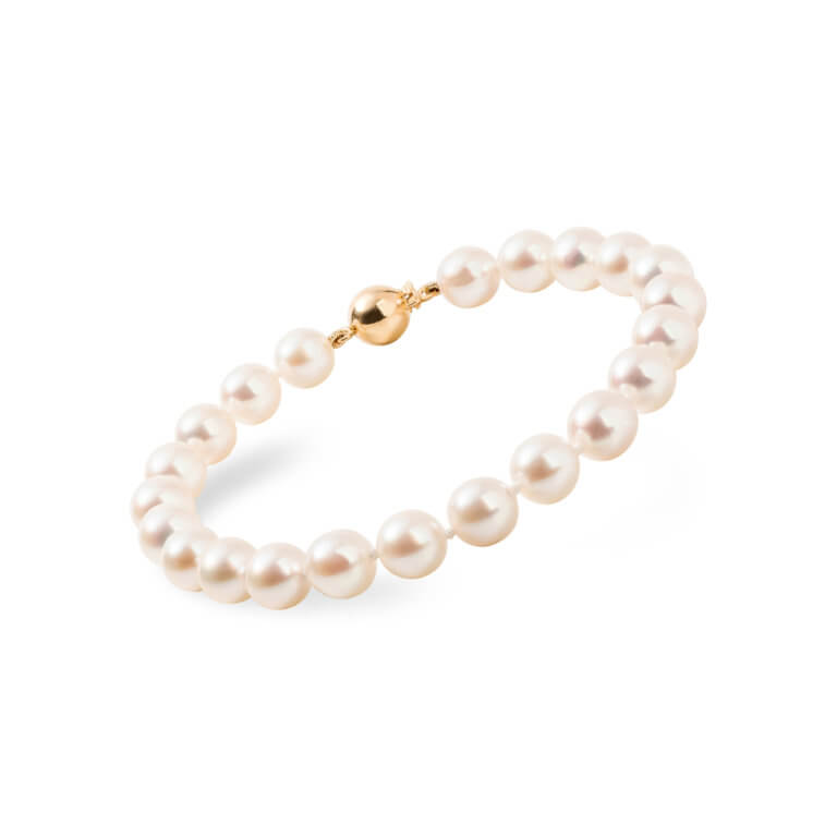 Cultured Pearl and Yellow Gold Classic Bracelet