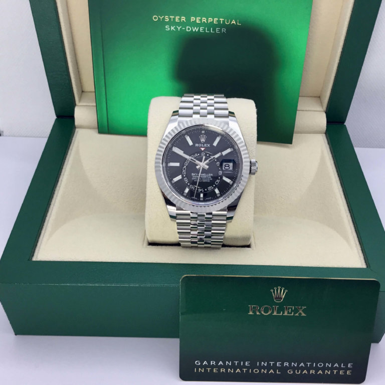 Pre-owned Rolex Oyster Perpetual Sky-Dweller Watch