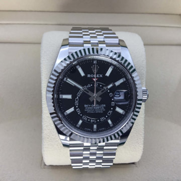 Pre-owned Rolex Oyster Perpetual Sky-Dweller Watch