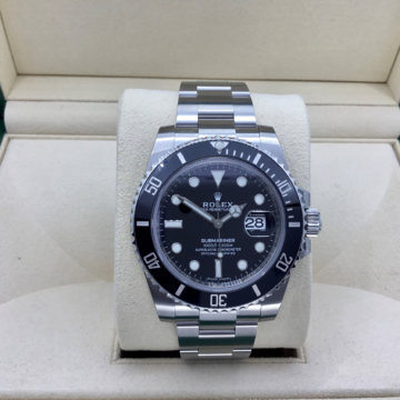 Pre-owned Rolex Oyster Perpetual Submariner Date Watch