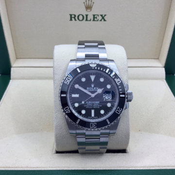 Pre-owned Rolex Oyster Perpetual Submariner Date Watch