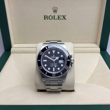 Pre-owned Rolex Oyster Perpetual Submariner Date Watch